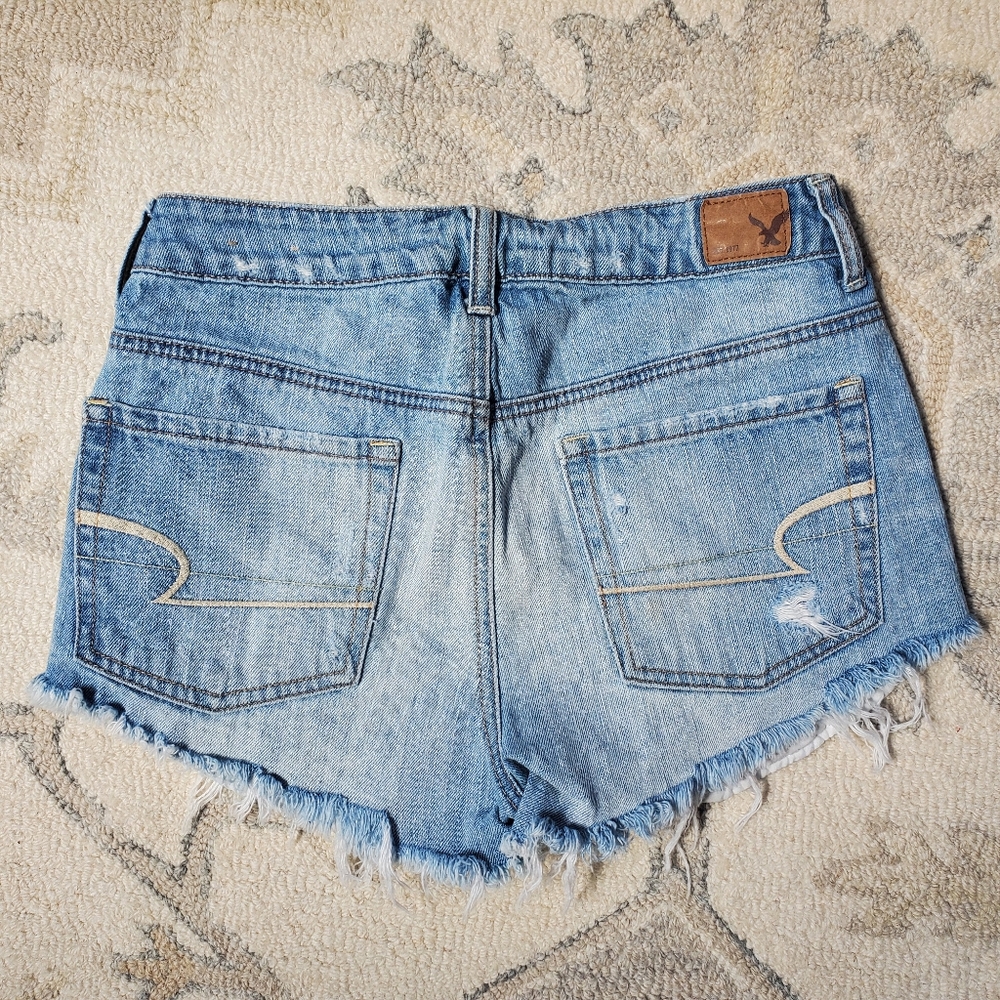 American Eagle Hi-Rise Festival Jean Shorts, size 2 - Picture 2 of 3